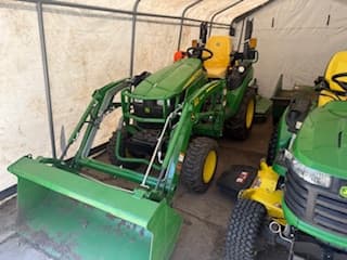 Main image John Deere 2025R